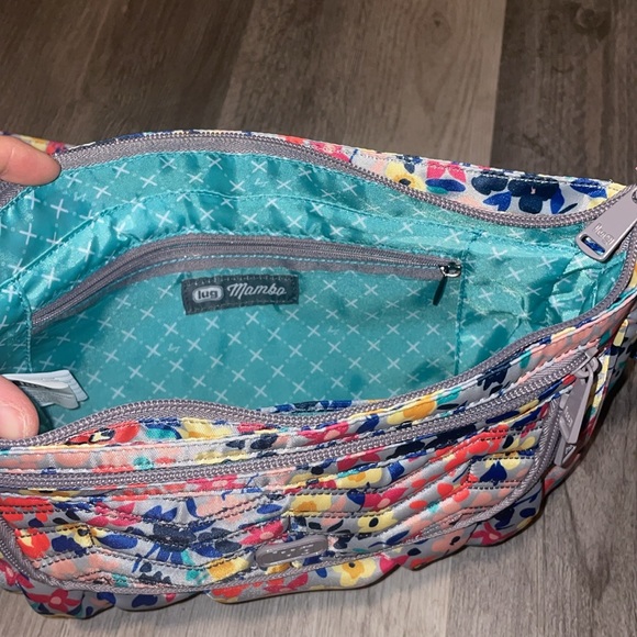 Lug MAMBO Crossbody Bag Wildflower RFID NWOT!!stunning - Picture 2 of 9